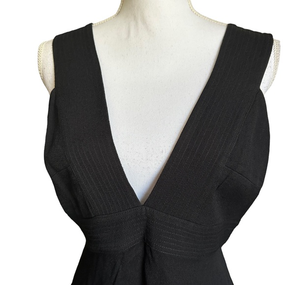 Trouvé Black V-neck Plunging Neckline Back Zipper Top Size M - Picture 5 of 17